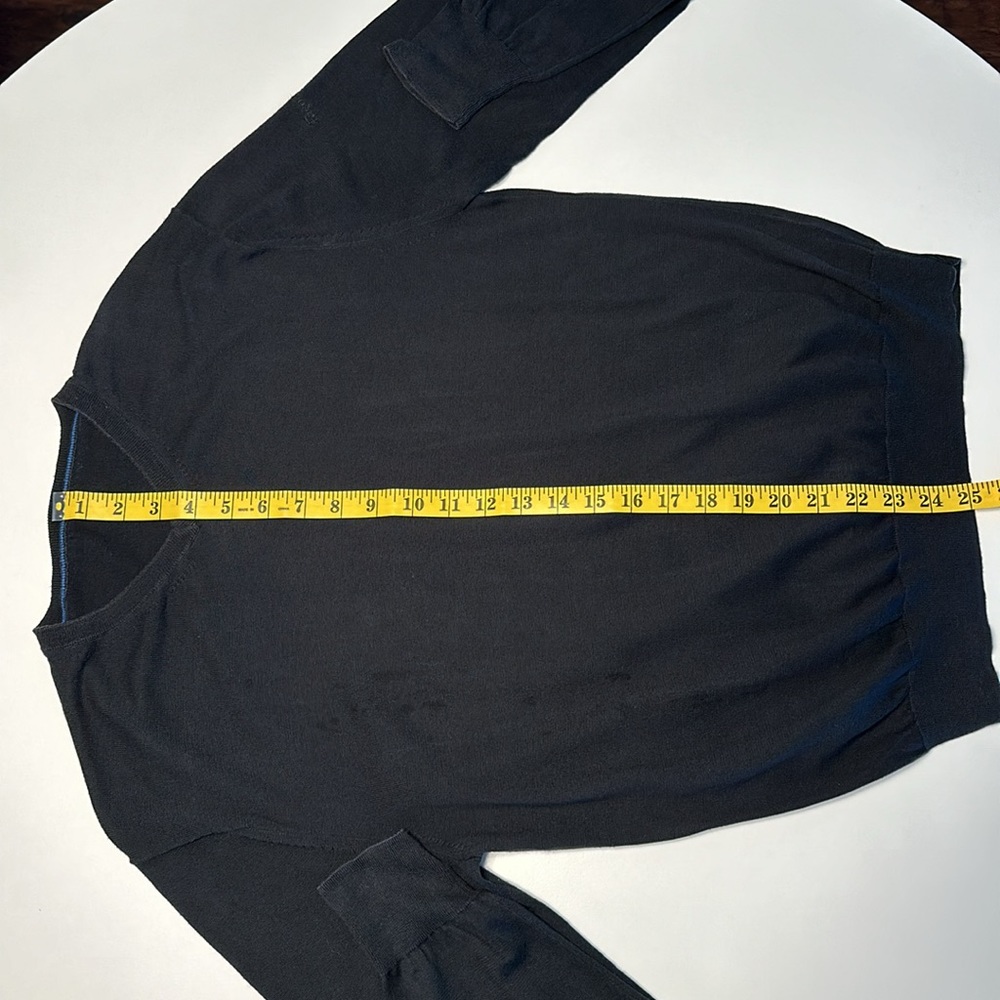 Facconable V-Neck black sweater. - Picture 2 of 4